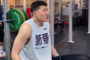 卧推110Kg!李炎哲晒训练视频:蓄力重启 迎接更好的自己
