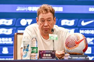 澎湃:申花管理层对斯卢茨基辞职准备并不充分,吴金贵回归难度大