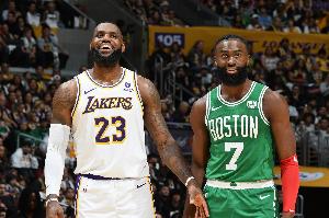 媒体人:詹姆斯抱团夺冠难称GOAT 但我愿奉他为史上最佳篮球商人