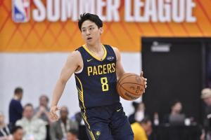 在NBA场均2.5分1.7助~快船官方:已和河村勇辉签下Exhibit 10合同