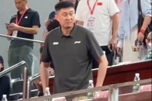 现场观战!中国女篮对阵尼日利亚女篮热身赛 杜锋落座主席台