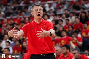媒体人:中国男篮一场就能把所有的战术变化都打完 很容易翻车的