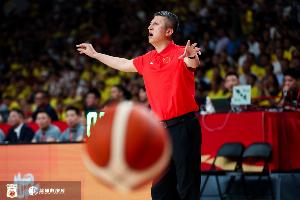 硬伤!中国男篮全队罚球22中12 命中率只有54.5%