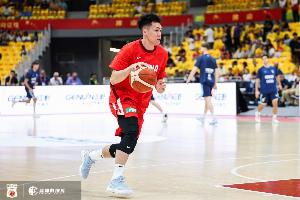 外线哑火!庞峥麟7中2拿到4分4板4助&4失误 三分5中0