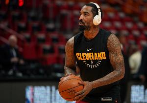 JR:远离篮球有好有坏 一辈子只会打球&远离篮球让我重新认识世界