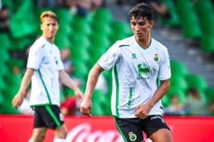记者:皇马接近自桑坦德竞技签下19岁中场球员塞尔吉奥・马丁内斯