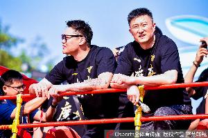 杜锋总教练&朱芳雨荣誉顾问!媒体人:风雨过后 “锋雨”还在