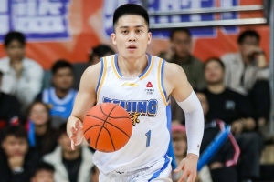 媒体人:北京首钢俱乐部与陈盈骏达成两年顶薪续约