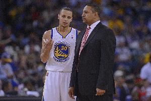 肯尼·史密斯:马克·杰克逊拯救了库里的生涯 甚至改变了整个NBA