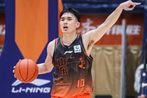 山东男篮官宣两人租借:谢智杰赴山西1年 马延东赴同曦2年