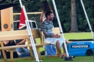 号角报:梅西退出国家队后首露面,与苏牙看孩子踢球享受家庭时光