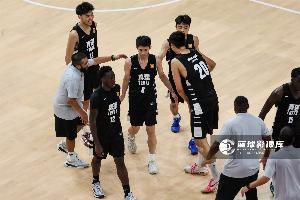 媒体人:张宇辰带火首届未来杯 混编赛制让中外球员/教练交流更多