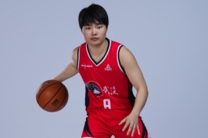 媒体人:王佳琦很不错 奈何伤病太多 中国女篮1号位真没储备了