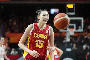 定海神针!韩旭上半场9中3得到7分7篮板 三分2中1