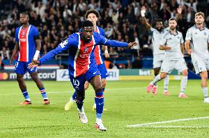 法媒:法甲已就马赛1-2巴黎比赛期间,针对登贝莱的辱骂展开调查