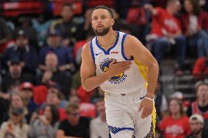 库里:我的状态并没有下滑 将全力保持健康迎接新赛季
