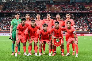国足此前面对巴勒斯坦5胜2平保持不败,今天半场连丢三球落后