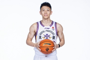 完全看不出已经37岁了!刘晓宇社媒晒新赛季定妆照:北控 在乎!