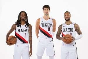 拓记:诺里暗示季前赛打勇士首发将成为球队常规赛揭幕战首发!