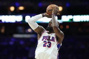 詹姆斯今日正负值+7 连续两场皆为76人首发中最低